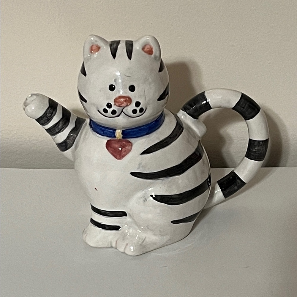Vintage Handcrafted Ceramic Cat Teapot with Black Stripes and Red Heart ❤️
